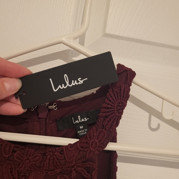 Lulus lace halter dress - Picture 4 of 4